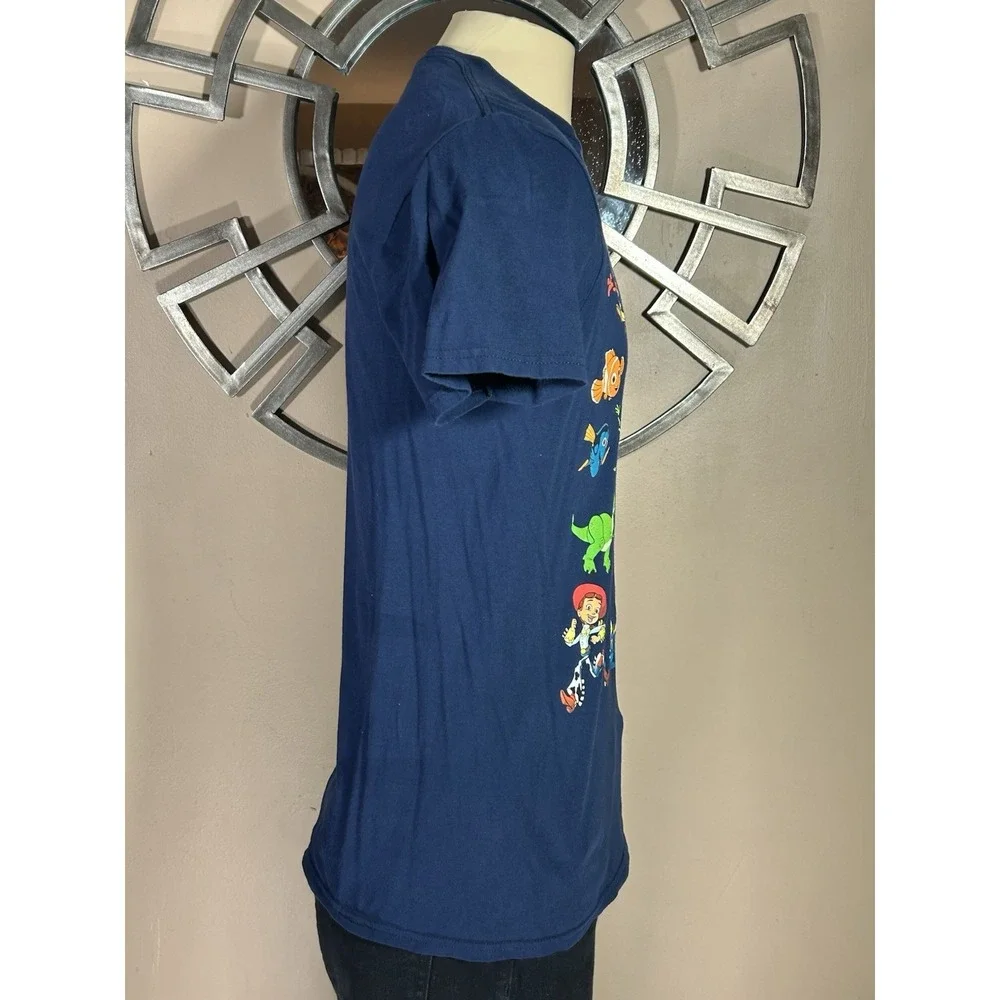 Disney Pixar Men's‎ Characters T-Shirt M Toy Story Monsters Inc Incredibles Nemo